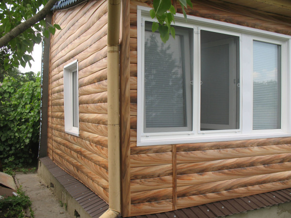 Сайдинг, Блок хаус — панелі, що імітують зруб Сайдинг, Блок хаус — панелі, що імітують зруб