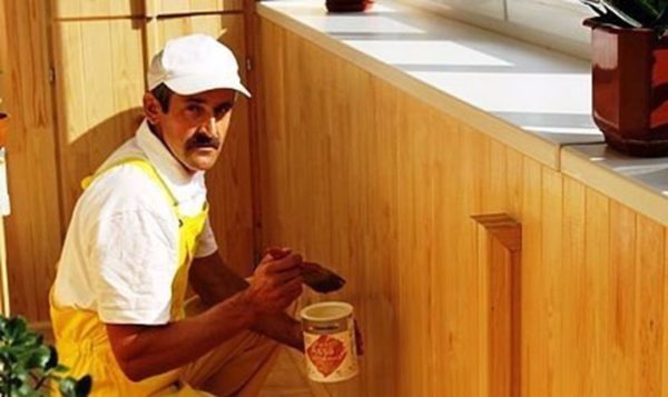 Чим обшити балкон зсередини — 5 сучасних рішень