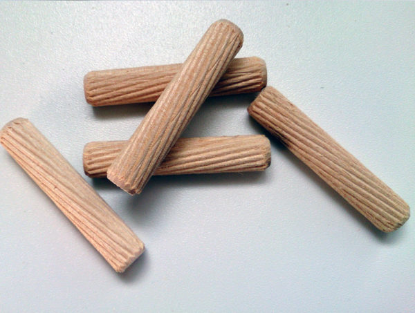 Як зробити полицю на стіну своїми руками: 3 простих варіанти для новачка