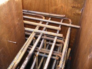 Як правильно армувати стрічковий фундамент своїми руками: секрети монтажу, покрокова відео інструкція