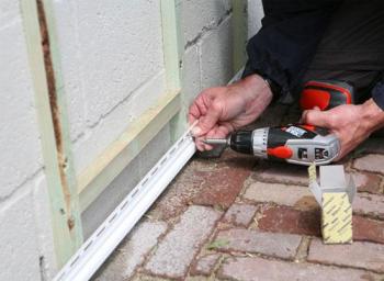 Обшивка будинку сайдингом: покрокова інструкція Обшивка будинку сайдингом: покрокова інструкція