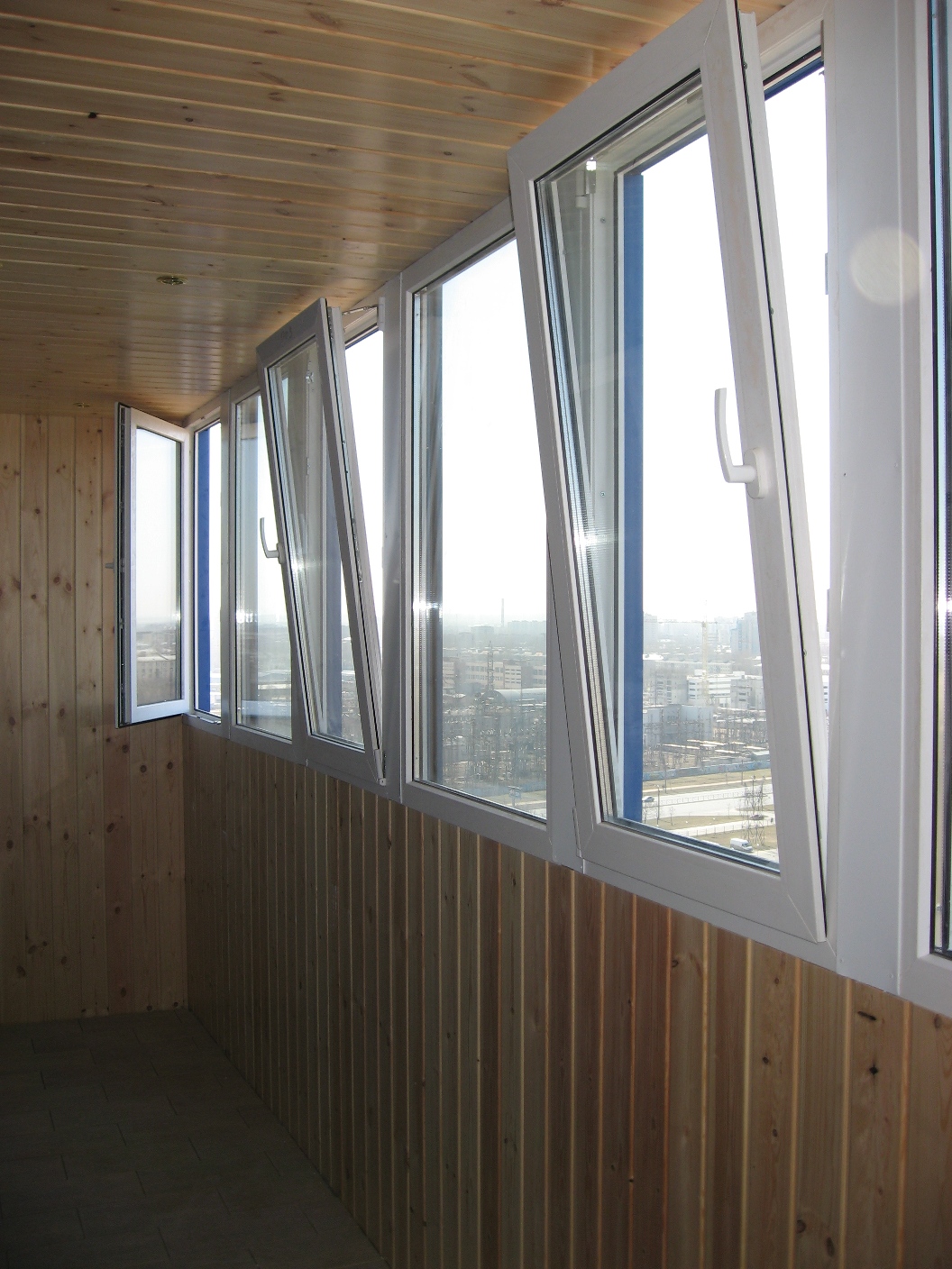 На балконі потіють вікна: причини і 6 методів їх усунення