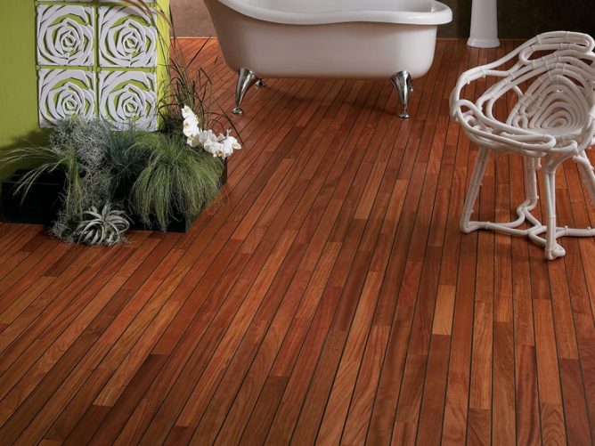 Паркетна дошка або паркет у ванній, що краще