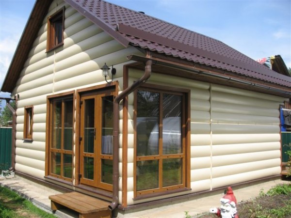 Сайдинг під колоду або будинок зі зрубу Сайдинг під колоду або будинок зі зрубу