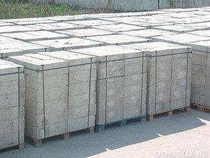 Будівництво гаража з піноблоків своїми руками: фундамент, стіни, дах, відео інструкція