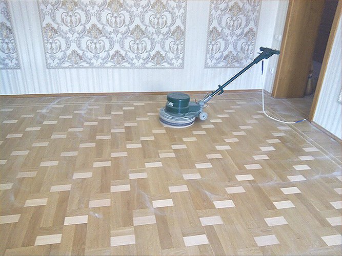 Правильний догляд за паркетною дошкою і паркетом — спосіб зберегти покриття