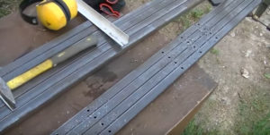 Як зробити стелаж на балкон власними руками: 9 етапів складання