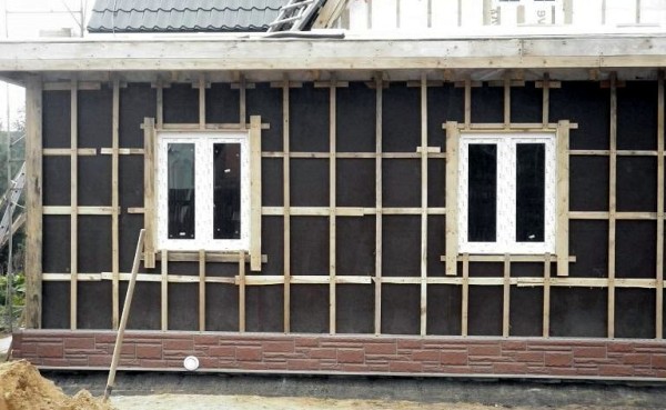 Обшивка будинку сайдингом: покрокова інструкція Обшивка будинку сайдингом: покрокова інструкція