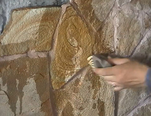 Облицювання фасадів натуральним каменем: інструкція по обробці