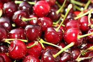 Огляд сорти черешні Чорна солодкість: особливості та користь ягід