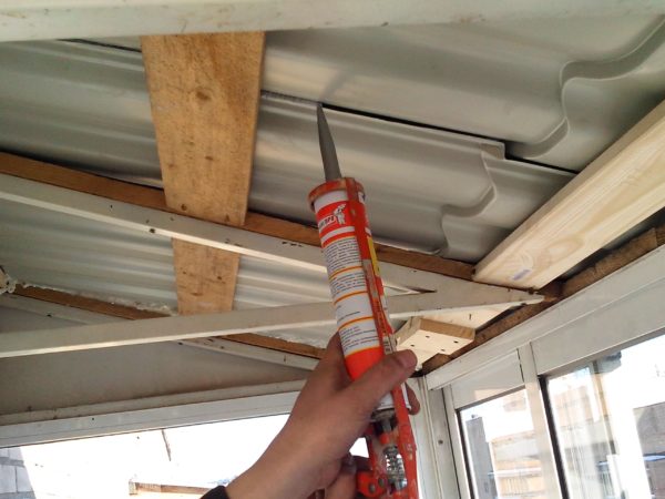 Утеплення балкона своїми руками – покрокове керівництво