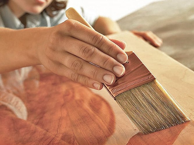 Що потрібно знати про паркетному лаку і який краще вибрати