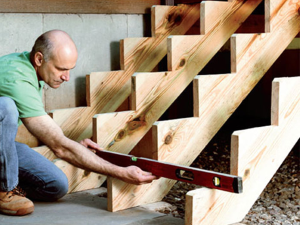 Ганок з дерева своїми руками: етапи побудови та оформлення