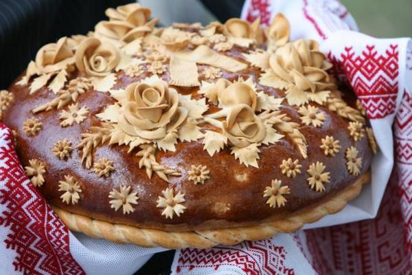 Весільний коровай — традиції і сучасність