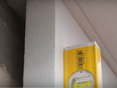 Покроковий ремонт лоджії: 2 варіанти чистової обробки для починаючого майстра