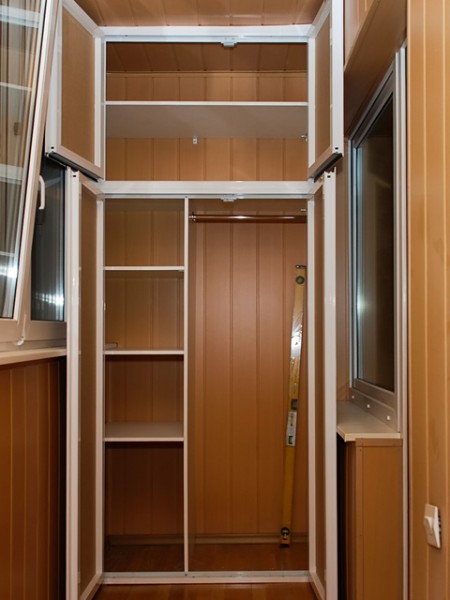 Шафа на лоджію — робимо самі