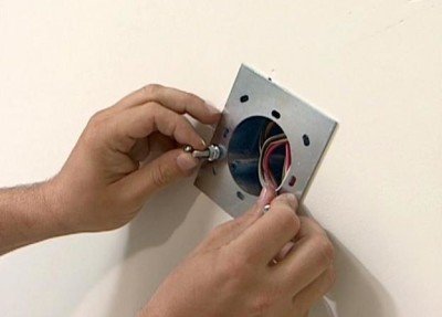 Настінний світильник для ванної кімнати: як вибрати і монтаж своїми руками +фото