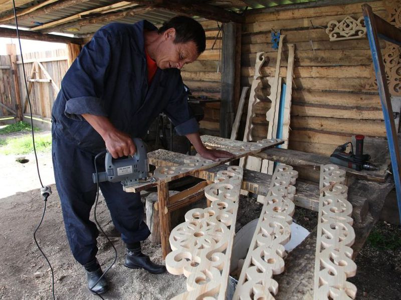 Трафарет для наличників на вікна своїми руками   виготовлення та встановлення