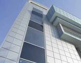 Оздоблення фасадів будинків з піноблоків сучасними облицювальними матеріалами Оздоблення фасадів будинків з піноблоків сучасними облицювальними матеріалами