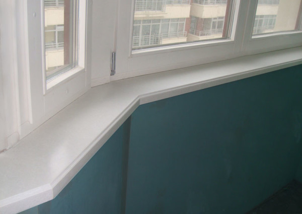 Як виконується установка пластикових підвіконь: правильна послідовність процесу в 5 етапів