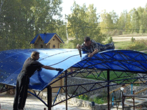 Навіс для автомобіля на дачі: види та матеріали, креслення з розмірами ифото