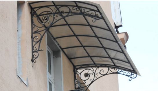 Балкони в приватному будинку: особливості пристрою