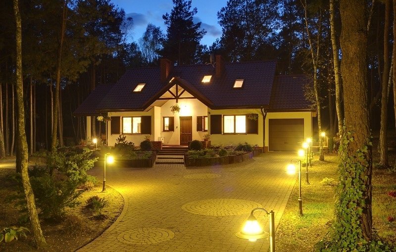 Світлодіодні прожектори для вуличного освітлення для приватного будинку Світлодіодні прожектори для вуличного освітлення для приватного будинку