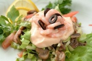 Незвичайний салат на Новий рік: 3 нових рецепта і відео