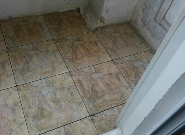 З чого зробити підлогу на балконі – 8 рішень на будь який смак З чого зробити підлогу на балконі – 8 рішень на будь який смак