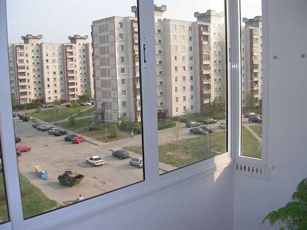 Балконні рами: установка своїми руками