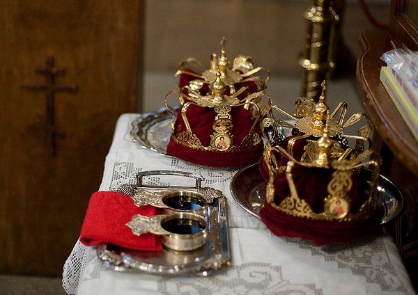 Що потрібно для вінчання в церкві — обмеження і правила