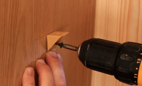 Як красиво зробити шафу на балконі — 2 перевірених варіанти складання для домашніх майстрів