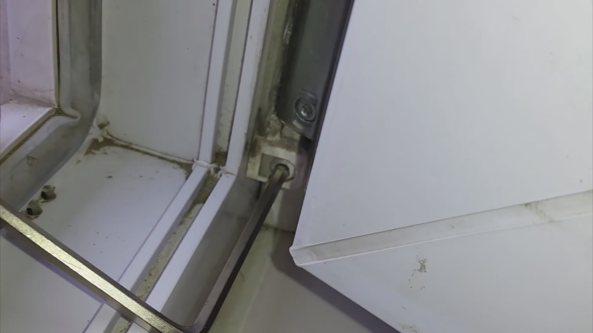 Як виконується регулювання пластикових вікон і дверей самостійно — прості інструкції для кращого результату