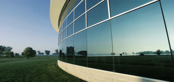 Плівка на вікна чотирьох різних типів: як наклеїти самому? Плівка на вікна чотирьох різних типів: як наклеїти самому?