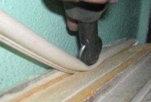 Утеплюємо деревяні двері: принцип монтажу та вибір матеріалу