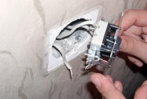 Як підключити вимикач з однією клавішею: покрокова інструкція установки, ремонту і монтажу