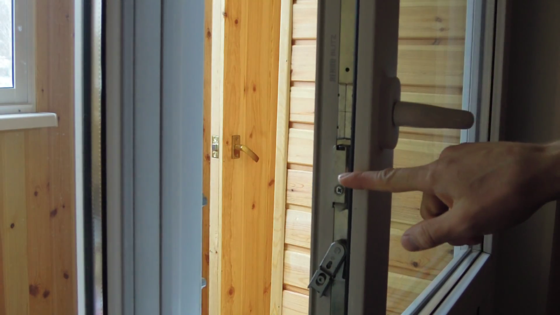 Як виконується регулювання пластикових вікон і дверей самостійно — прості інструкції для кращого результату