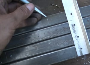 Як зробити стелаж на балкон власними руками: 9 етапів складання