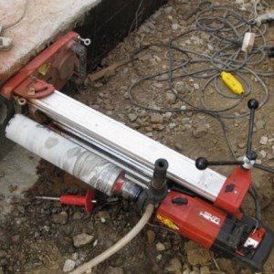 Свердління отворів в стінах