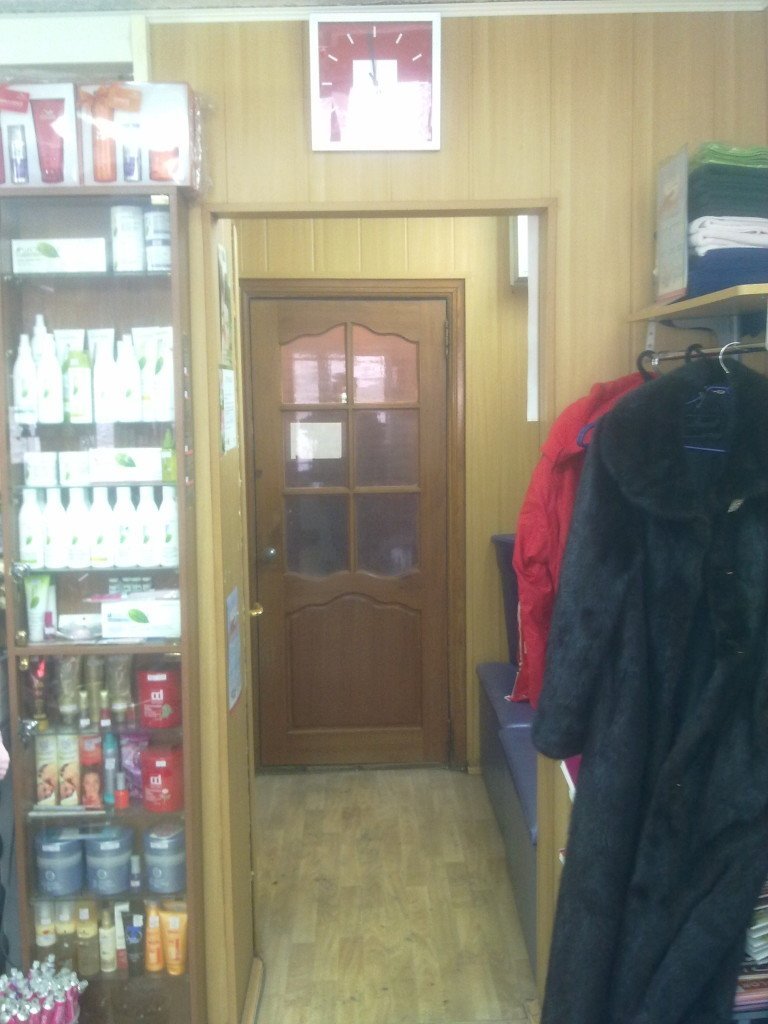 Як однокімнатну квартиру перетворити у перукарню