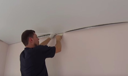 Як зробити натяжну стелю своїми руками за 5 кроків