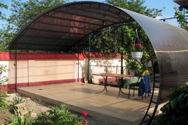 Альтанка з полікарбонату своїми руками: покрокова інструкція, креслення з розмірами, фото і відео