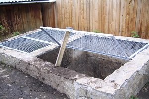 Компостна яма своїми руками: вибір правильного місця і варіанти виготовлення, поради фахівців