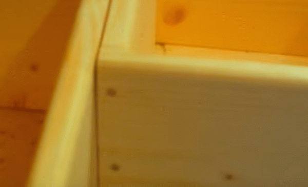 Як зробити полицю на стіну своїми руками: 3 простих варіанти для новачка