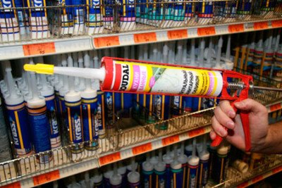 Силіконовий герметик для ванної: який краще, як нанести і скільки коштує?