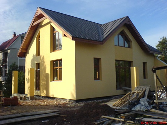 Оздоблення фасаду деревяного будинку: варіанти оформлення