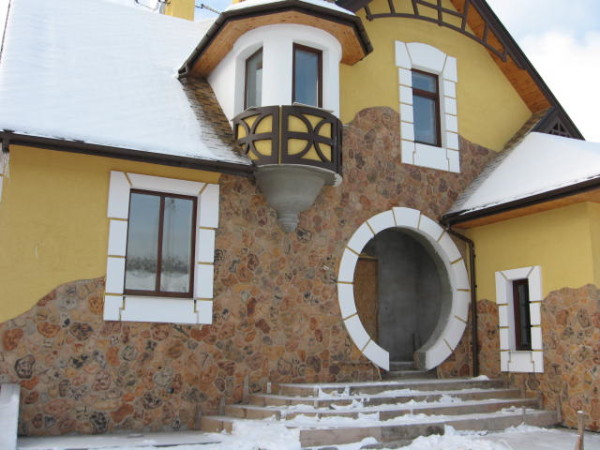 Оздоблення фасадів будинків з піноблоків сучасними облицювальними матеріалами Оздоблення фасадів будинків з піноблоків сучасними облицювальними матеріалами