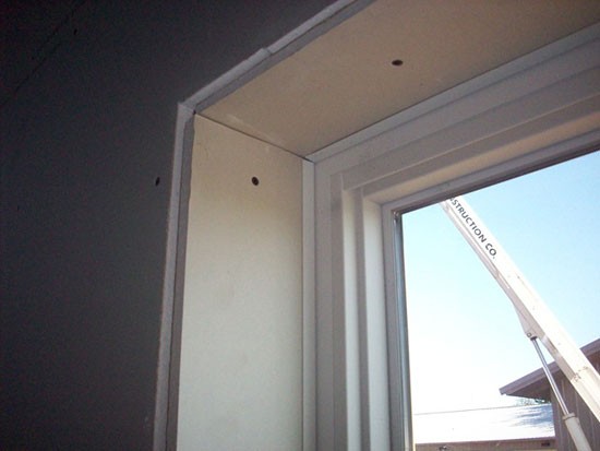 Як зробити укоси на вікнах якісно і красиво