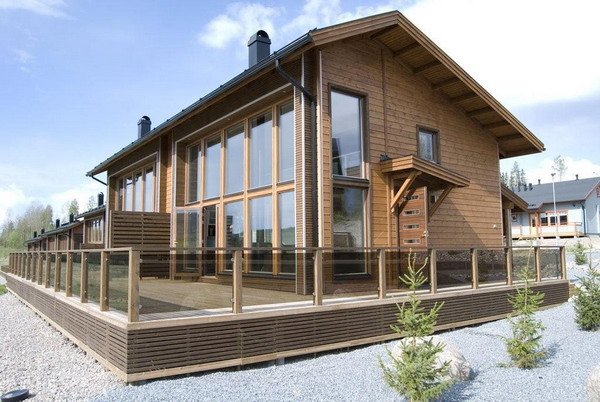 Чим пофарбувати деревяний будинок зовні: яка фарба для зовнішніх робіт краще, відгуки, як вибрати та інше