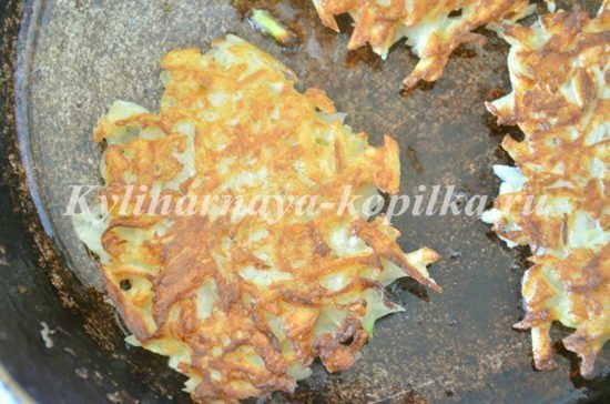 Деруни картопляні: рецепт класичний (покроковий з фото) Деруни картопляні: рецепт класичний (покроковий з фото)